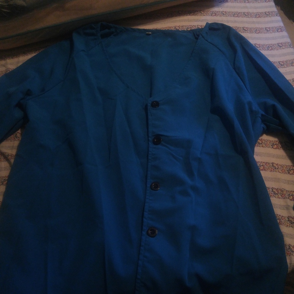 WOMANS BLOUSE